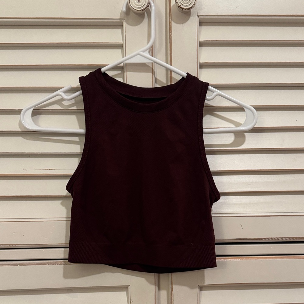 Alphalete Status Crop Top